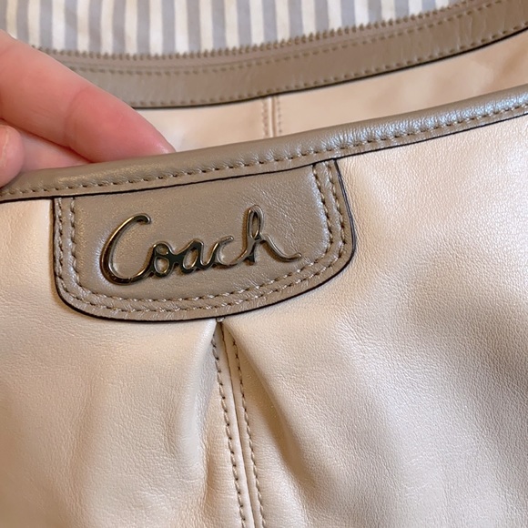 Coach Park Leather Punch Pink Medium Purse Bag - Picture 2 of 6